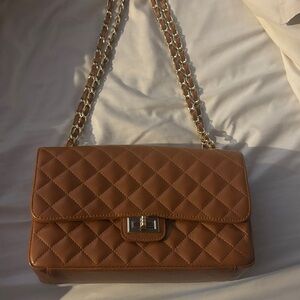Chic Tan Quilted Chain Shoulder Bag